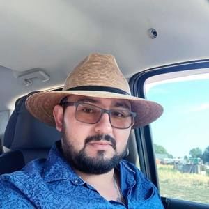 Meet your Posher, Daniel